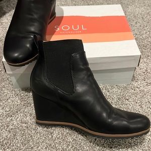 Soul Naturalizer wedge booties